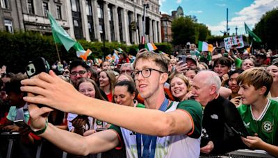 Thousands turn out on O'Connell St to welcome Olympians home