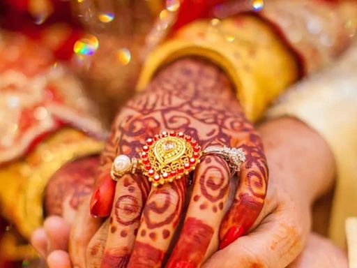 Watch: Bride's Brothers Thrash Groom For Mistreating Her On Wedding Day - News18