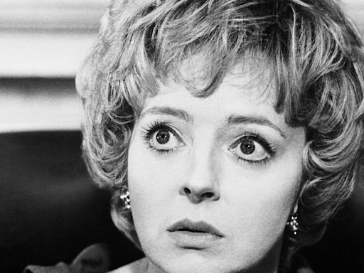 Barbara Leigh-Hunt Dies: British Stage Star Who Appeared In Hitchcock’s ‘Frenzy’ Was 88