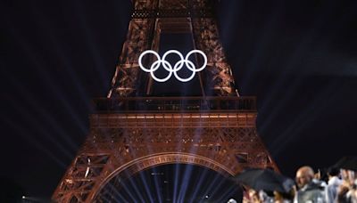 Desfile en el Sena, Celine Dion y la lluvia marcan ceremonia de apertura de Juegos de París