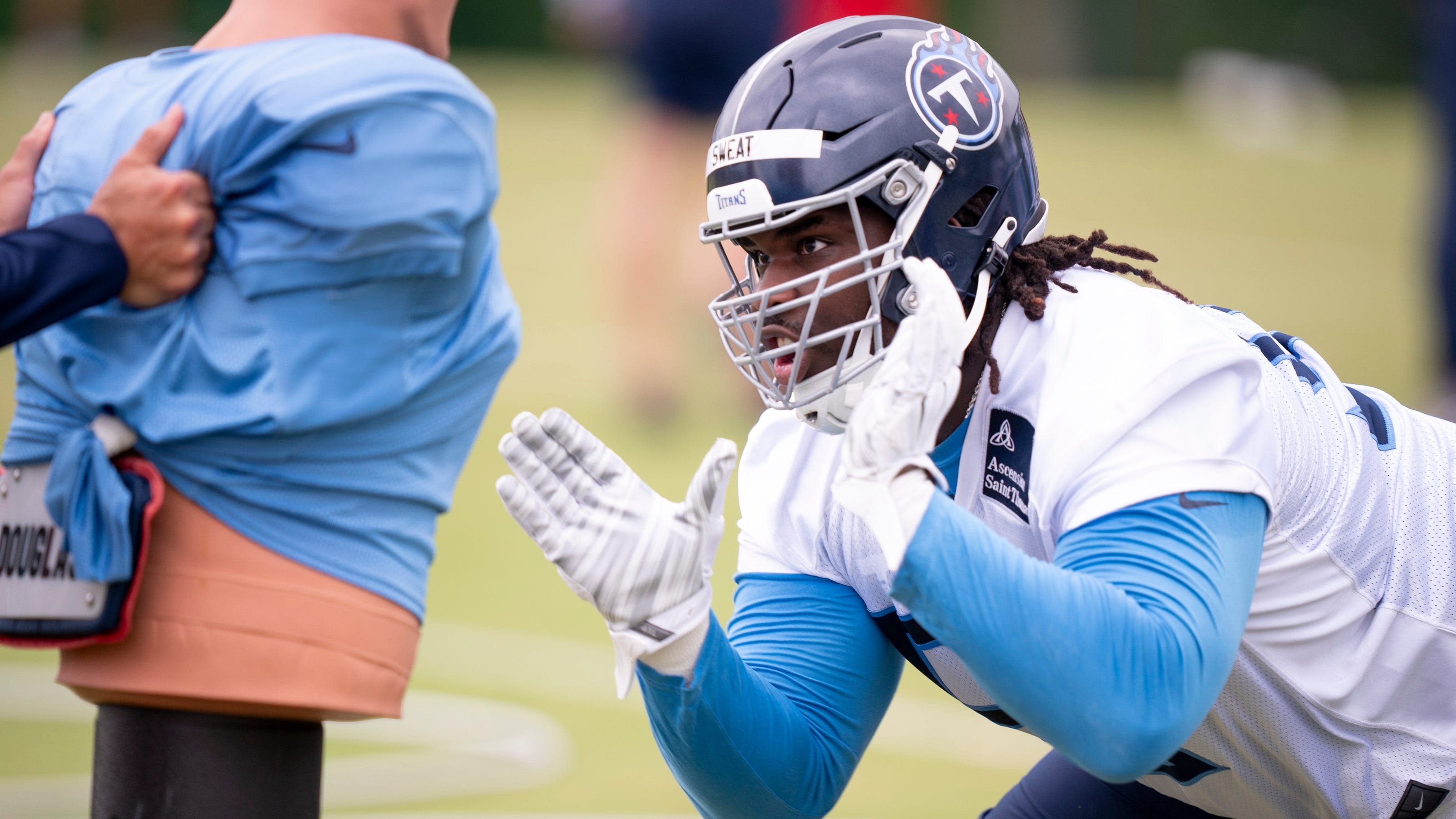 Titans' T'Vondre Sweat working with nutritionist to target play weight