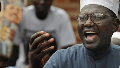 Barack Obama's Half-Brother Says He's Voting for Donald Trump