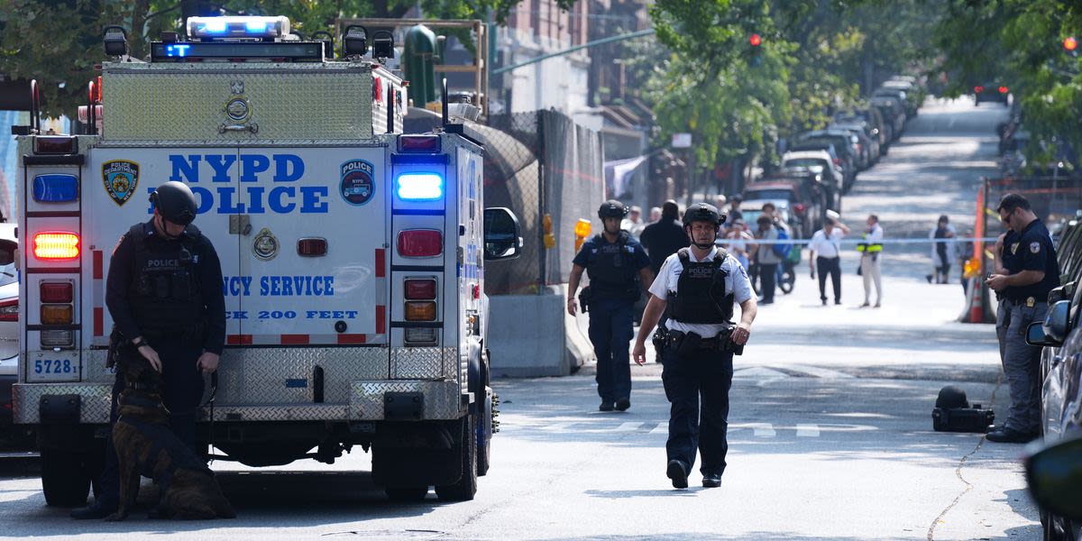 Police Shooting In NYC Subway Injures NYPD Officer, 2 Bystanders