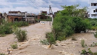 Heavy rains lash Nagpur, people from low-lying areas shifted; red alert for Chandrapur