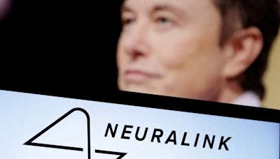 Neuralink implantó un chip cerebral en un segundo paciente humano: “Está funcionando”