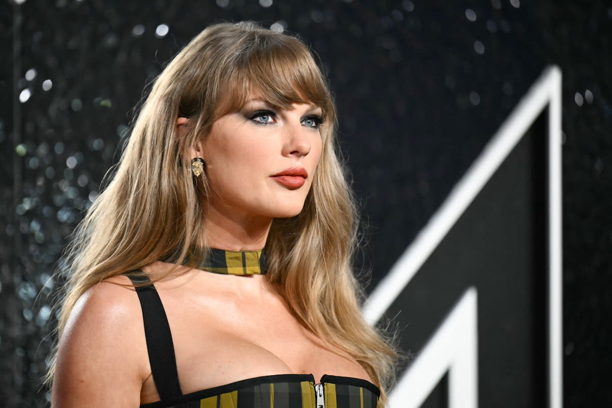 MAGA Is Straight Up Freaking Out After Trump’s New Taylor Swift Post