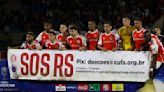 Inter usa uniforme "embarrado" contra o Belgrano para homenagear RS e arrecadar doações | GZH