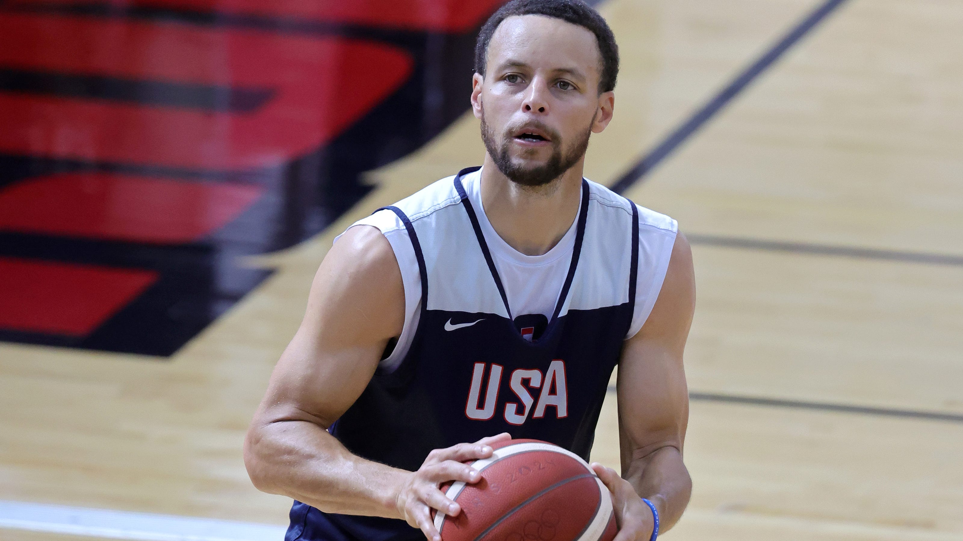 Watch: Steph Curry knocks down 3-pointer in opening minutes for Team USA vs. Canada