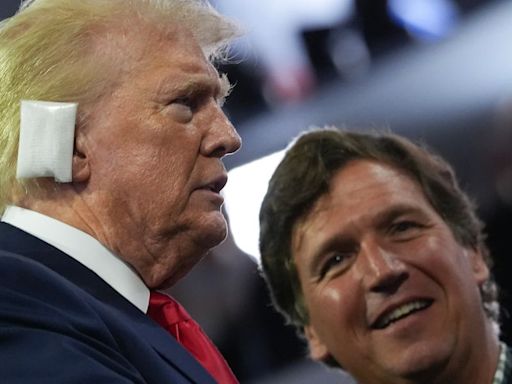 Trump Beelines For Tucker Carlson At RNC — Even Before Greeting His VP Pick JD Vance