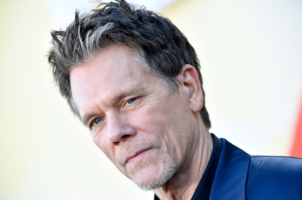 Kevin Bacon Tried To Disguise Himself As A Regular Person For A Day, And The Outcome Is Hilarious