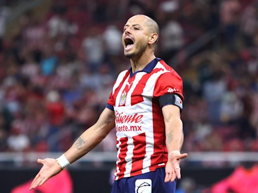 Chicharito Hernández falla un gol casi cantado, pero no pasó factura a Chivas contra Toluca - La Opinión