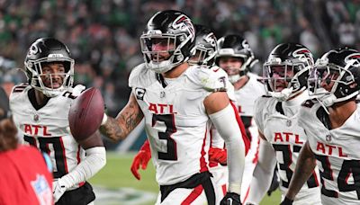 Atlanta Falcons Jessie Bates III gets Last Laugh vs Hostile Philadelphia Eagles Crowd