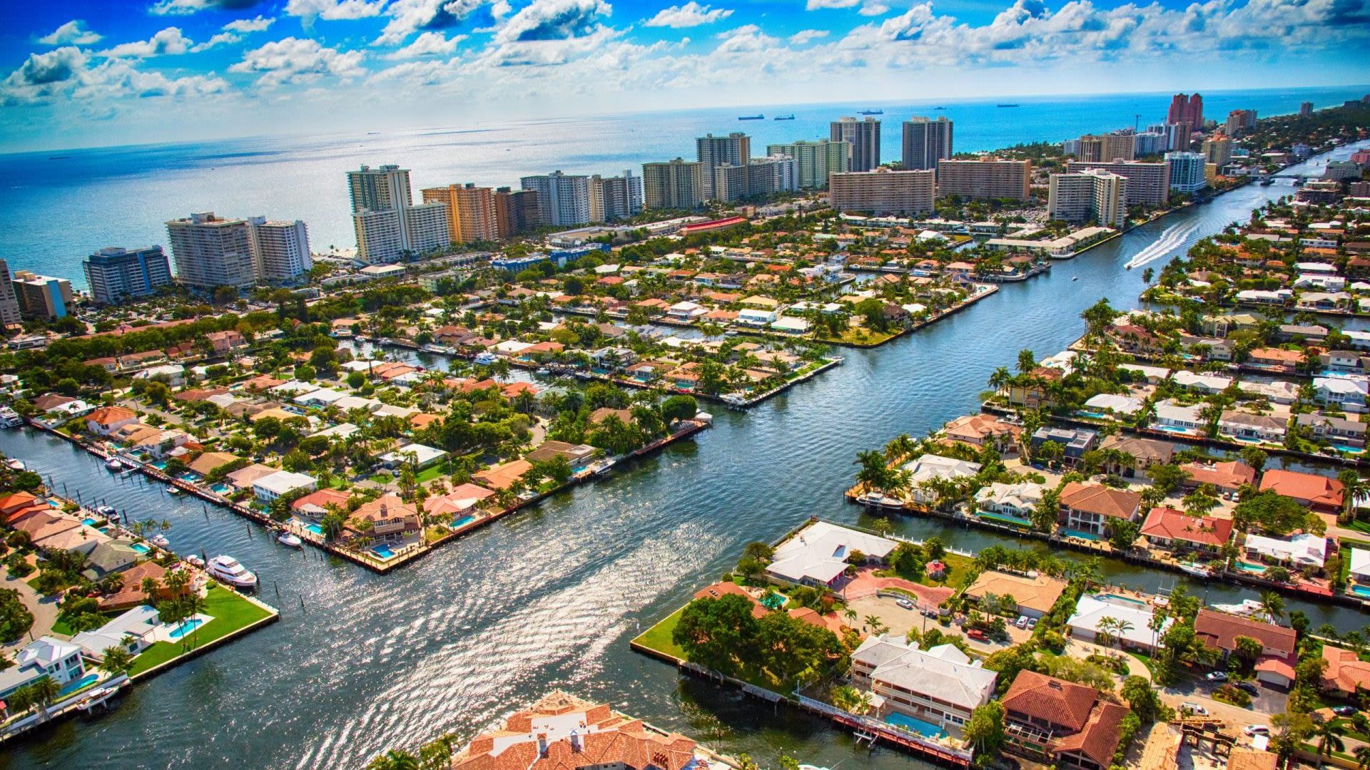 3 Best Florida Cities To Buy Property in the Next 5 Years, According To Real Estate Agents