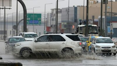 Arabia Saudita cierra escuelas en varias partes del país debido a las fuertes lluvias