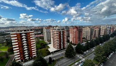 Chollo inmobiliario en Gijón: a la venta un piso de tres dormitorios con garaje, trastero y 'espectaculares vistas'