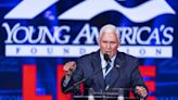 Pence arranca su campaña para las primarias republicanas con una afrenta directa a Trump