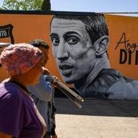 Argentine forward Angel Di Maria opted to remain in Portugal after receiving threats in his native Rosario