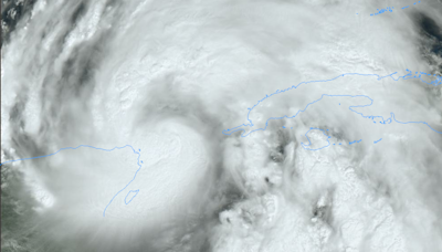 Helene reaches hurricane strength; landfall expected in Florida Thursday