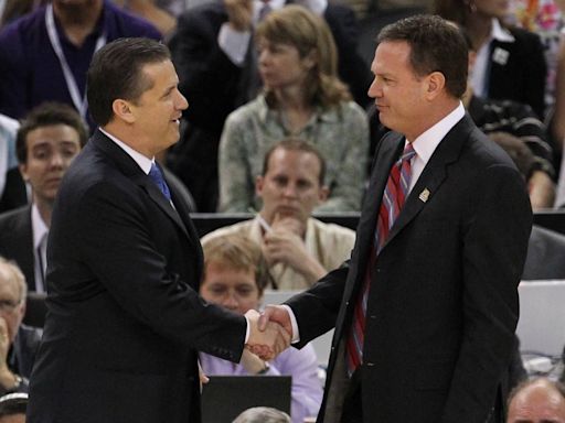 KU coach Bill Self, Arkansas’ John Calipari taking vastly different roster approaches