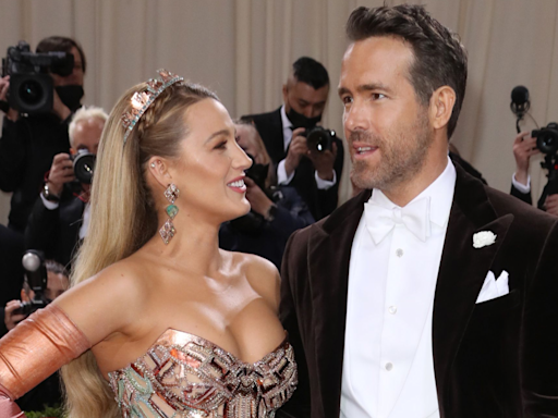 « Ma soif a été étanchée » : le commentaire amusant de Blake Lively sous la photo de Ryan Reynolds et de ses muscles saillants