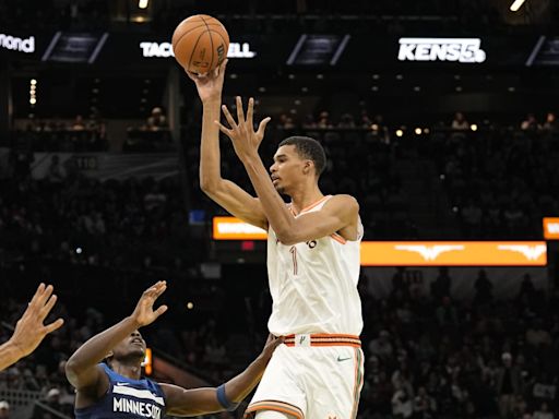 Victor Wembanyama's Alley-Oop To Rudy Gobert Went Viral