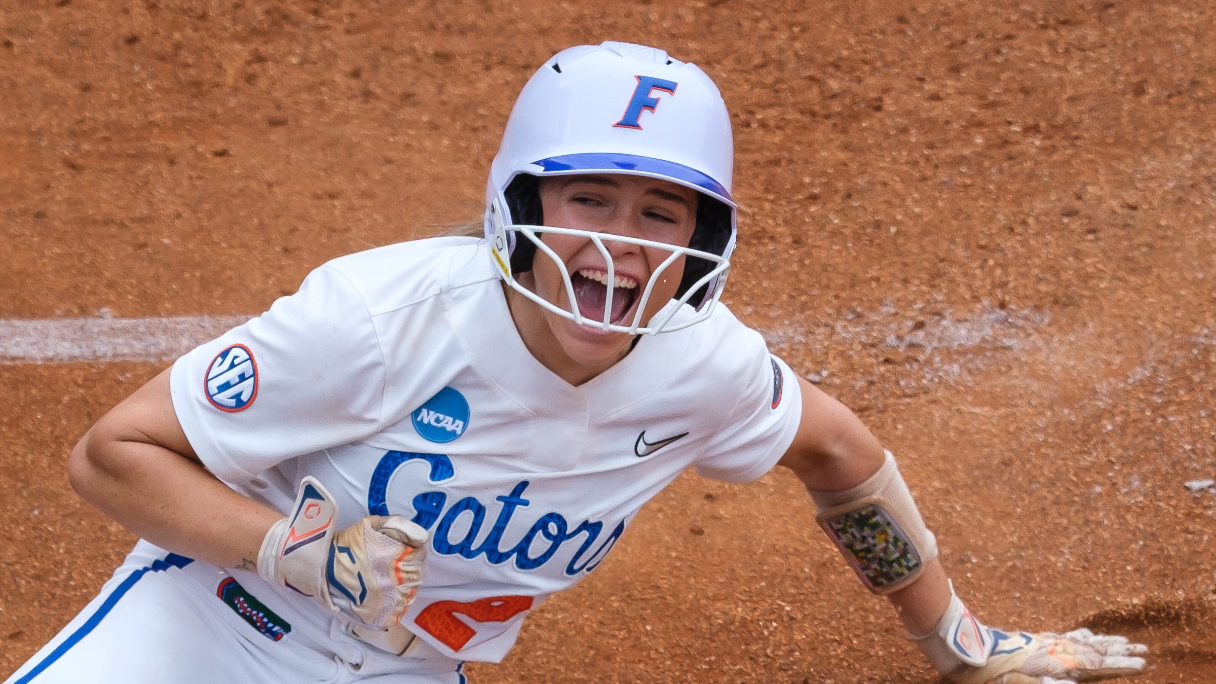 Rothrock shines in the circle, helps overcome at times slow offensive day for Florida softball vs FGCU