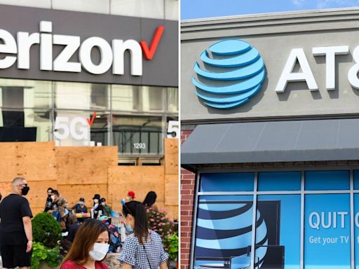 AT&T and Verizon outage leaves customers unable to make calls including 911