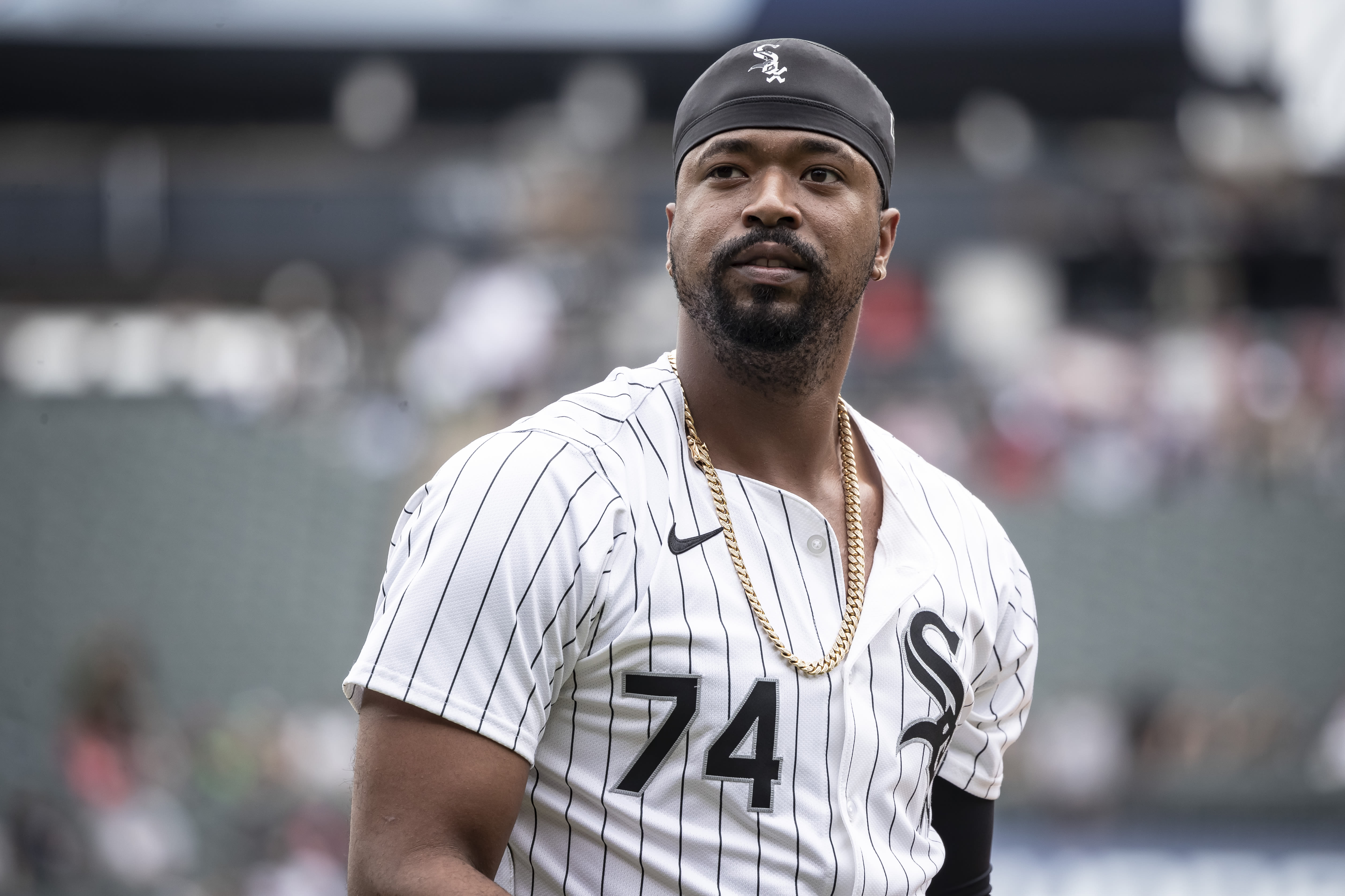 White Sox trade Eloy Jiménez to Orioles