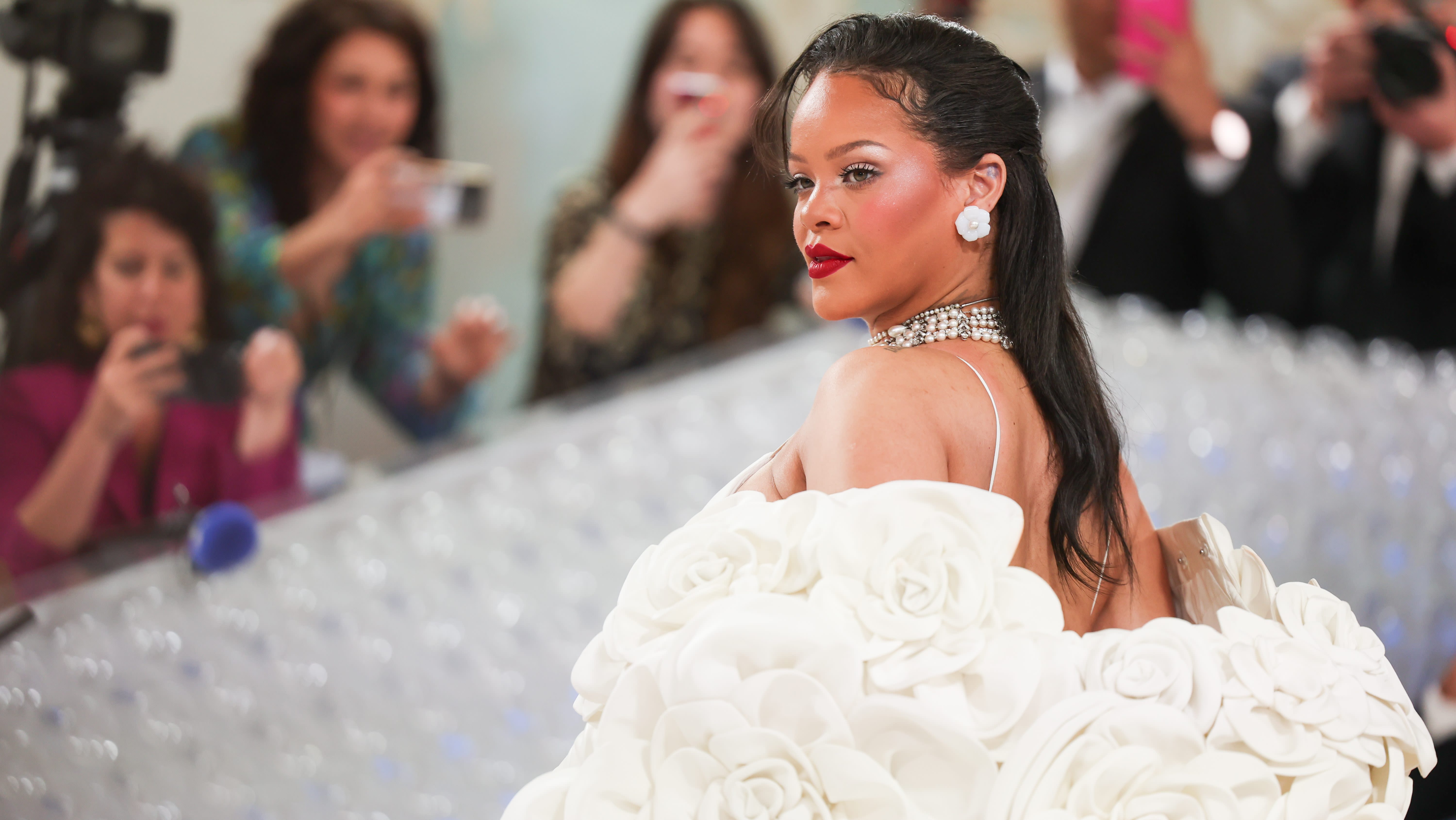 Rihanna Sets Record For Most Diamond Singles By A Female Artist