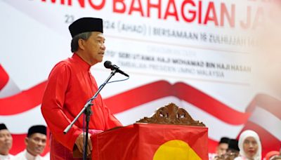Tok Mat hints Umno might break with Pakatan for GE16, depending on its chances