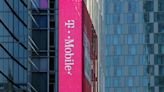 T-Mobile, Verizon in talks to buy parts of US Cellular, WSJ reports