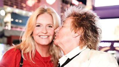 Rod Stewart Shares Romantic 17th Anniversary Photo with Wife Penny Lancaster: '17 Years of Love'