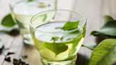 Estos son los cinco beneficios del té de hojas de guanábana: cómo prepararlo