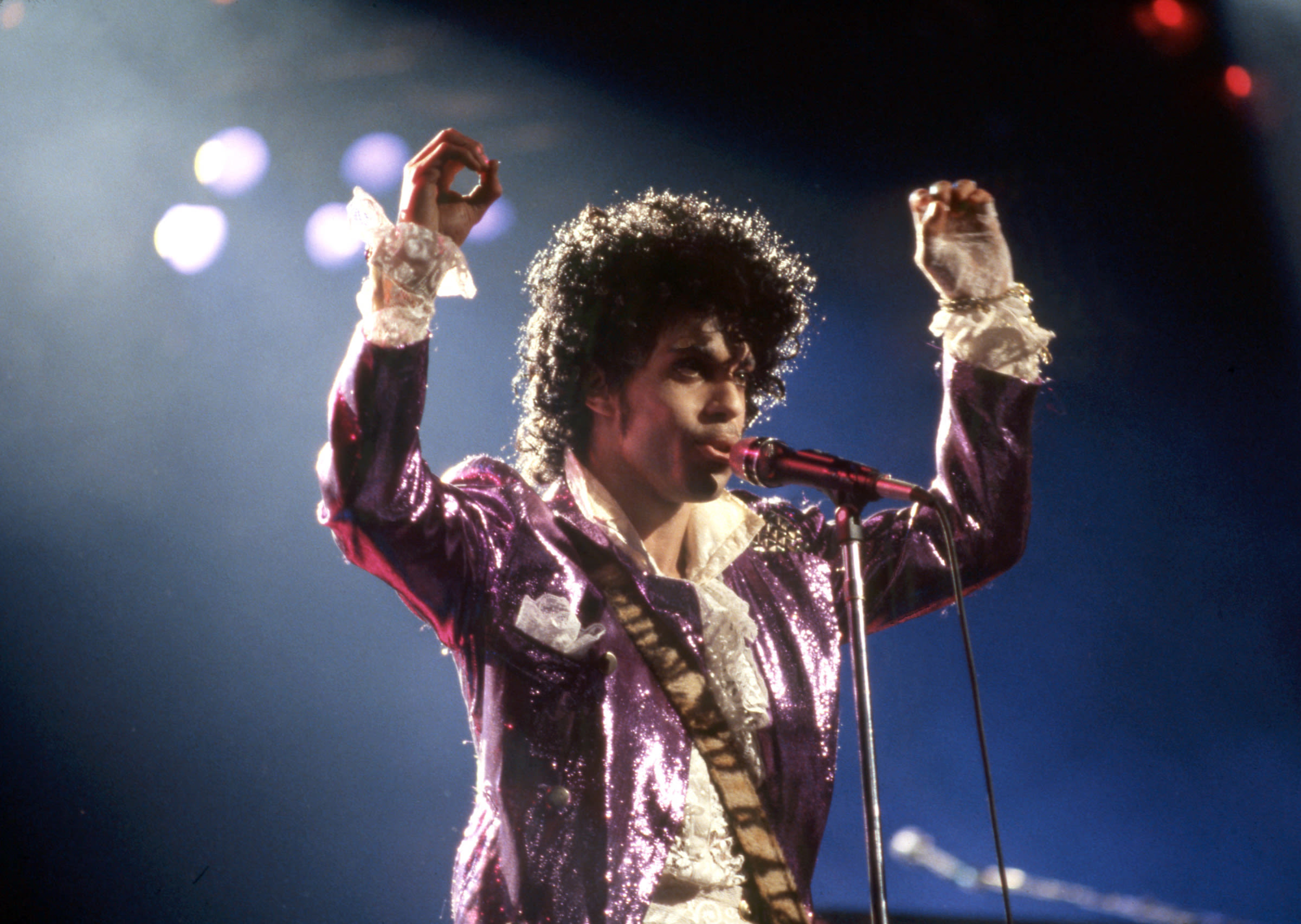 Purple Rain Book Author Recalls the ‘Playful' and 'Soft-Spoken’ Side of Prince - SPIN