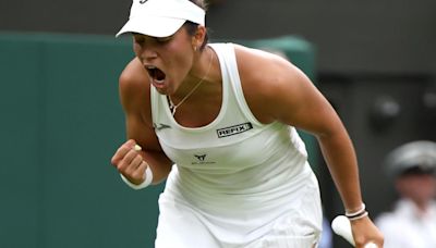 ¡Bombazo en Wimbledon: la española Jessica Bouzas se carga a la campeona!