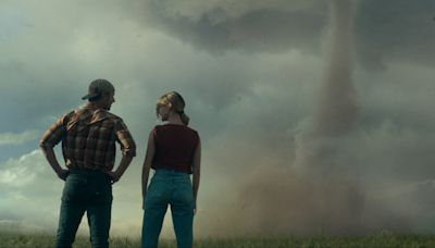 Review: 'Twisters' chases a blockbuster storm of yesteryear — and may even outrun it