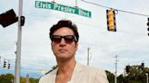 Leandro Lima detalha visita à Graceland antes de estrear musical e diz que 'não quer imitar' Elvis Presley