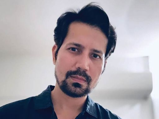 Theatre is actor's medium, not cinema: Sumeet Vyas