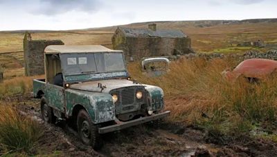 Le tout premier Land Rover de 1948 repart à l'aventure dans le désert !