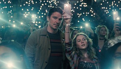 ‘Trap’ Review: A Wily Josh Hartnett Propels M. Night Shyamalan’s Moderately Entertaining Thriller