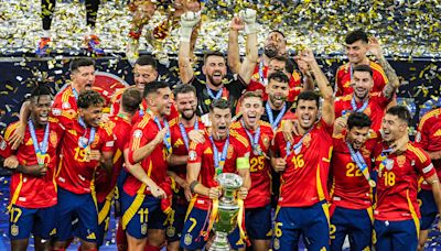 歐洲足球錦標賽》西班牙決賽2比1力退英格蘭 「無敵艦隊」7連勝奪下隊史第4冠