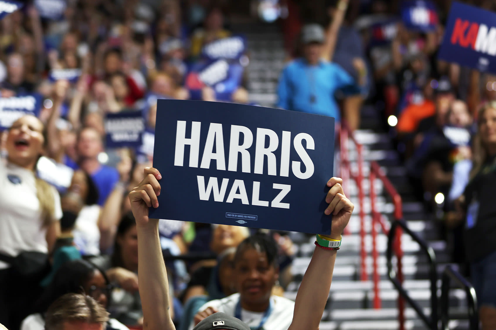 Ohio sheriff tells residents to "write down the addresses" of Harris-Walz supporters