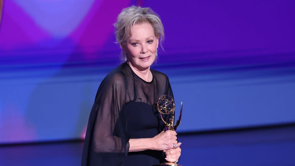 Jean Smart Wins Emmy for ‘Hacks’ and Playfully Mixes Up HBO and Max: ‘Just What We Needed, Another Network’