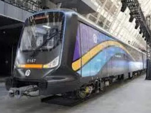 China makes world's first high-speed carbon fiber train. Know about eco-friendly train