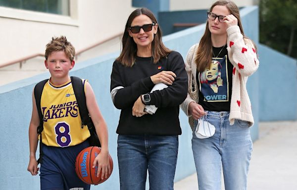 Jennifer Garner attends son Samuel’s basketball game and more star snaps