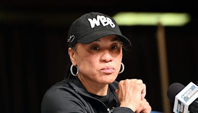 Dawn Staley delivers a powerful message after winning ESPY Award