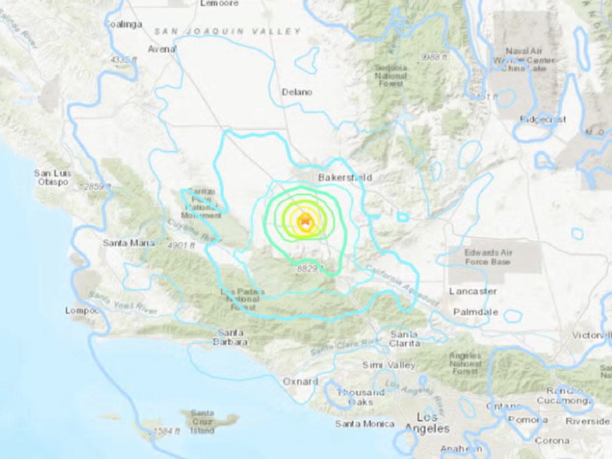 California struck by magnitude 5.2 earthquake shaking buildings in Los Angeles