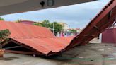 Clima provoca caída de techo en Jardín de Niños en Tecámac