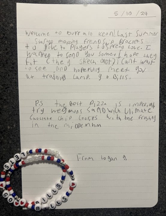 Bills rookie Keon Coleman wears bracelet made by young fan