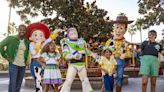 Disneyland Resort anuncia la oferta de boletos para el verano - tan solo $50 por niño y $83 por adulto por día - para un boleto de parque temático de 3 días, 1 parque por día, además de otras ofertas...